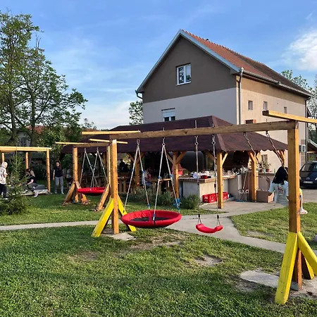 Seoska kuća Rodjaci Sa Sela